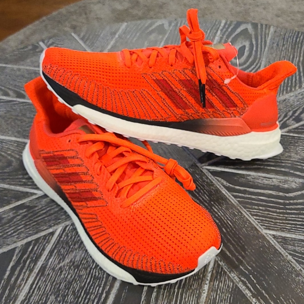 NWT adidas SOLARBOOST 19 Sneakers